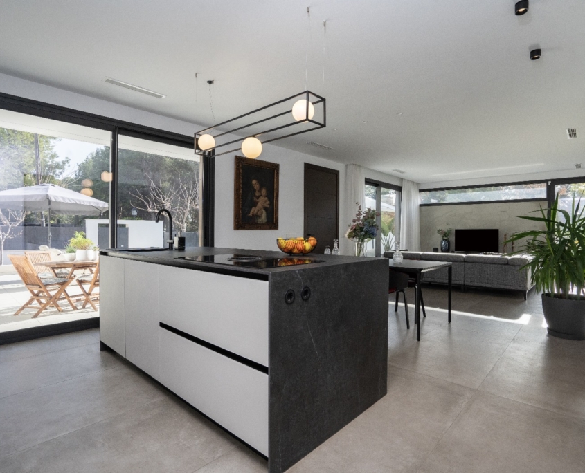 d579ae09-dd6b-4c54-83fa-de3f9985cca9